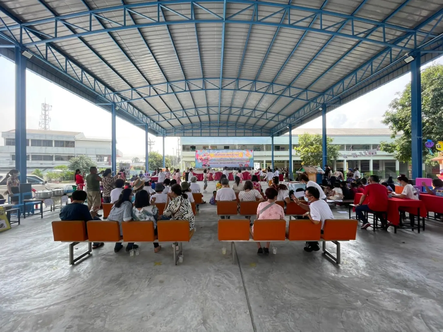 โรงเรียนวัดเตาปูน ชลบุรี ลาน